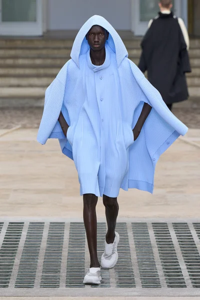 Look 39
